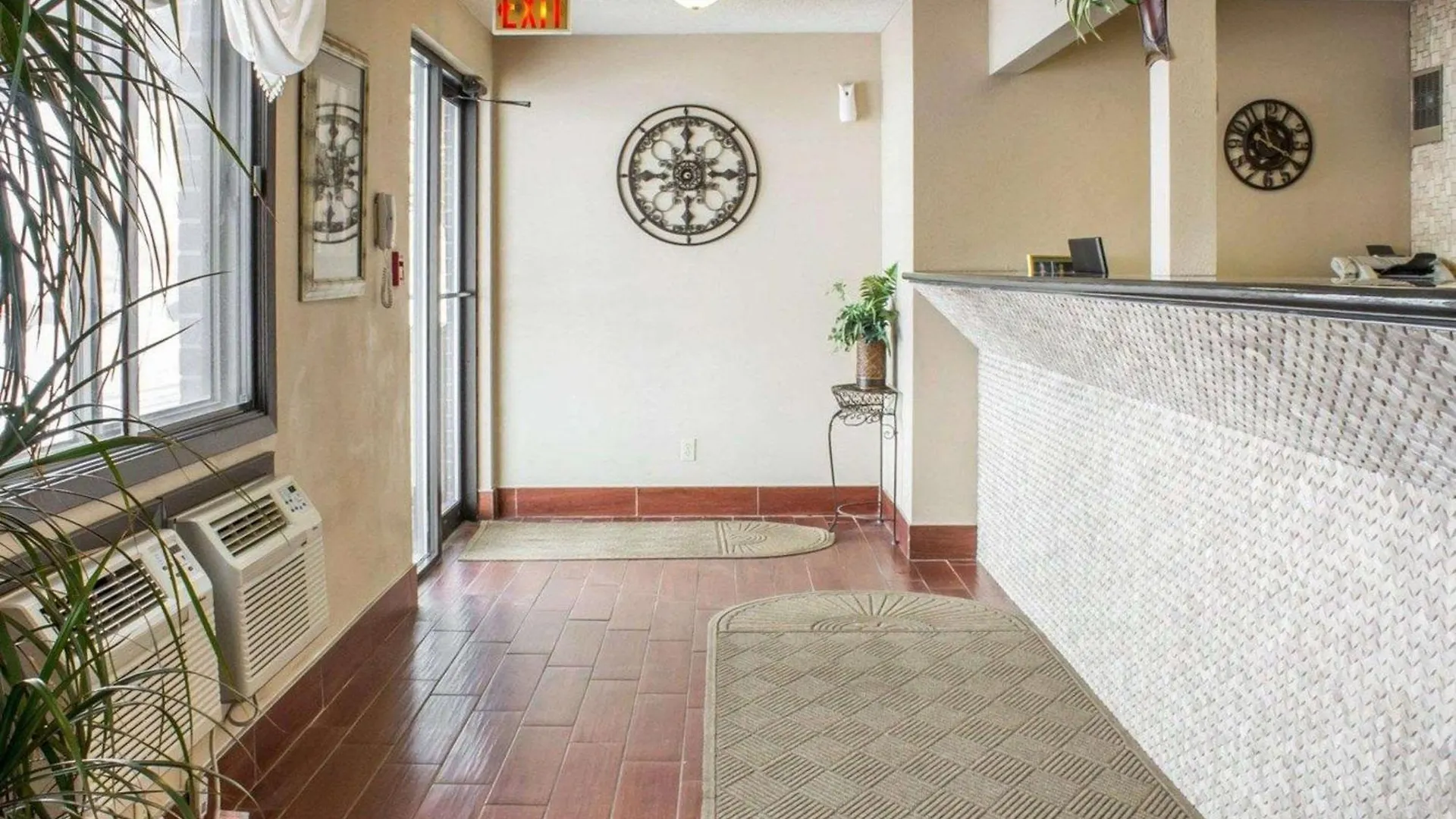 Staying in Iowa: 4 Lodge Hotels Compared